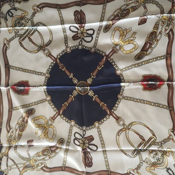 R-444- Scarf Women's 100 % Polyester NWT - Picture 2 of 6